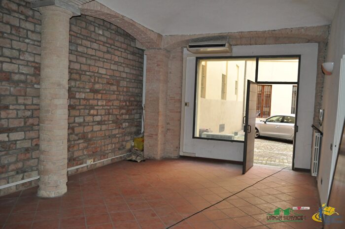 Appartamento trilocale in vendita in Vicolo San Tiburzio, Parma