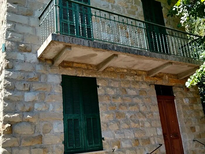 Casa con 7 locali in vendita in Sanremo