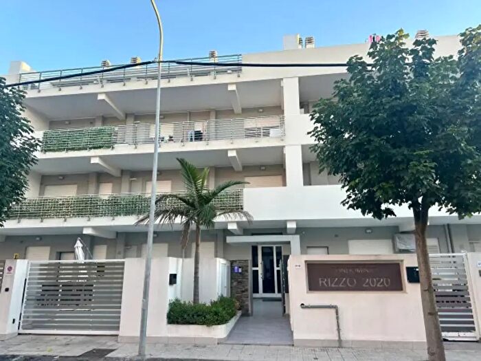 Appartamento trilocale in vendita in Via Siracusano b, Venetico