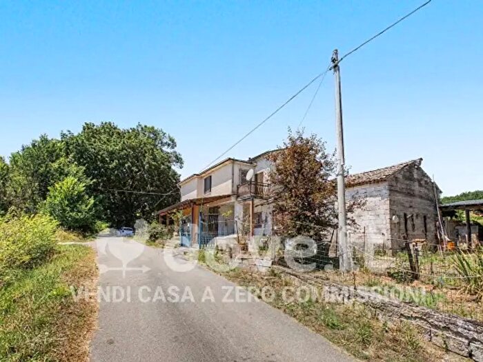 Casa con 5 locali in vendita in Via Poce Snc, Pofi
