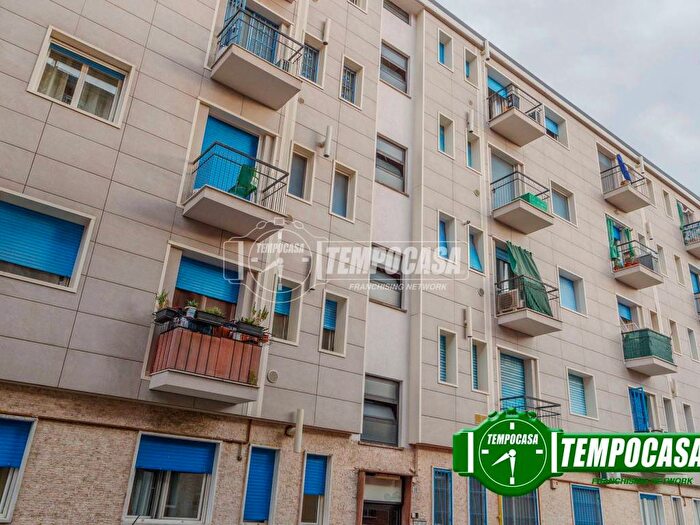 Appartamento bilocale in vendita in Via Francesco Petrarca, Centro, Cesano Boscone