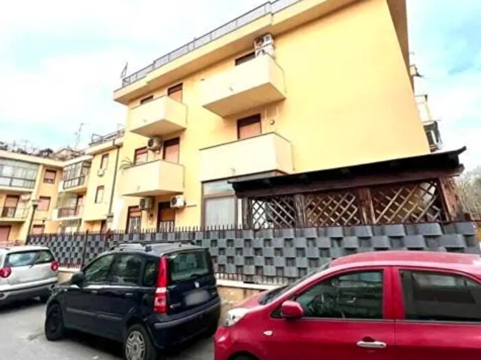 Appartamento trilocale in vendita in Via Doride, Palermo