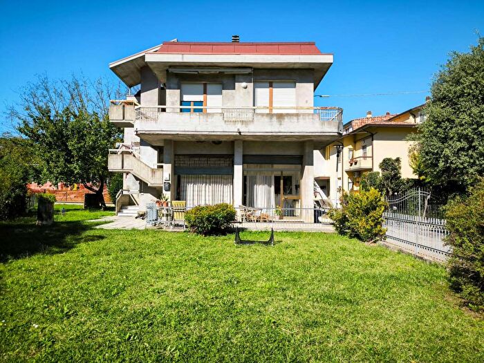 Appartamento trilocale in vendita in Via Toscana, Belforte AllIsauro