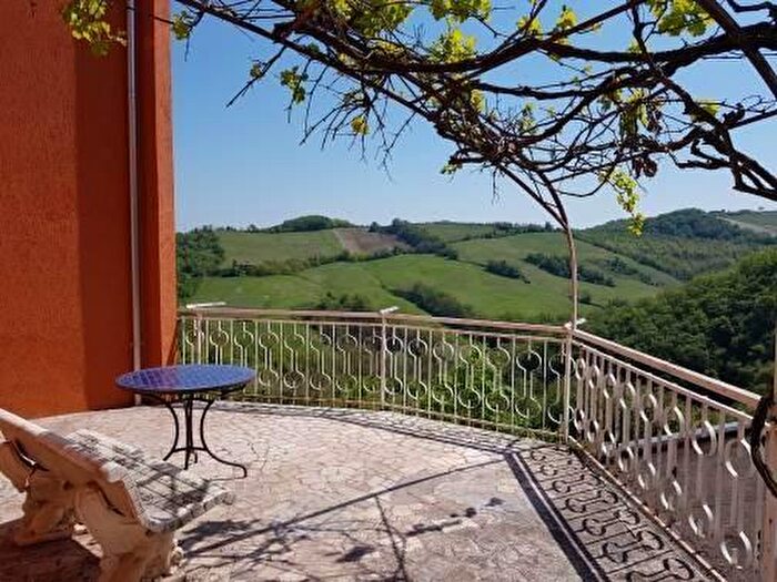 Casa con 10 locali in vendita in Salsomaggiore Terme