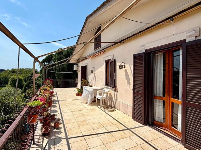 Appartamento con 5 locali in vendita in Via Eugenio Curiel, Marino
