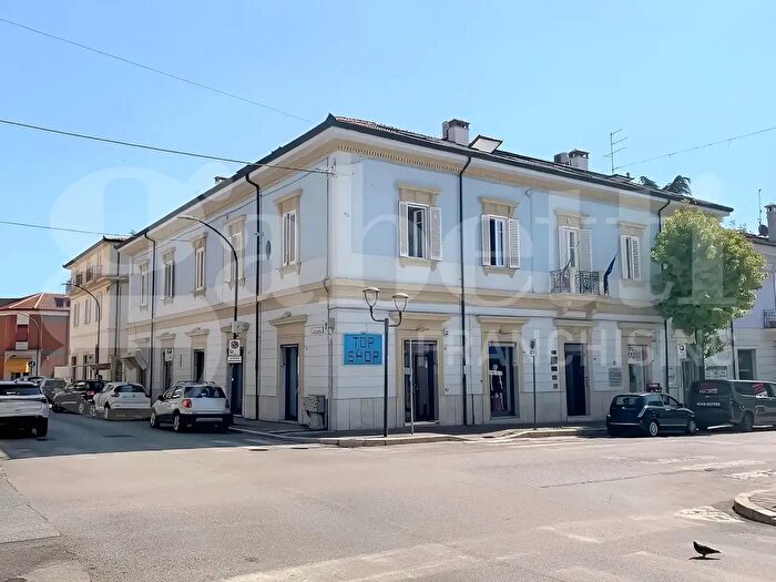 Appartamento quadrilocale in vendita in Via Giuseppe Garibaldi, Avezzano