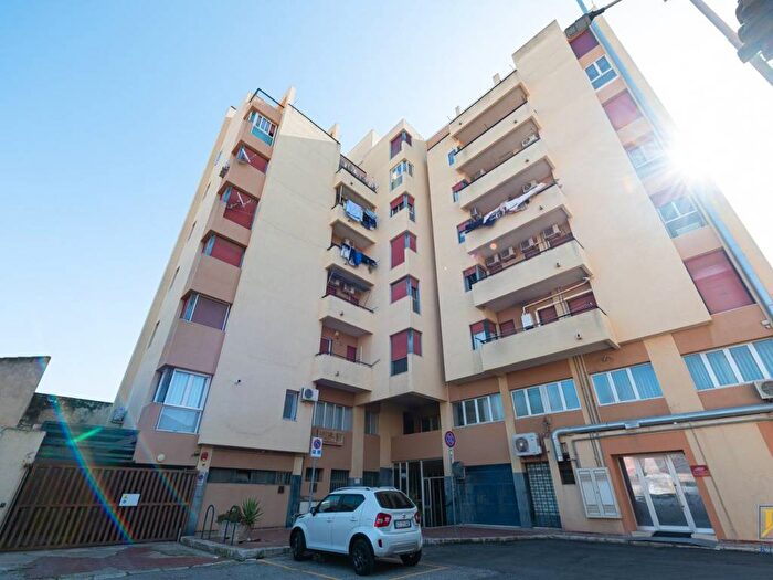 Appartamento quadrilocale in affitto in Via Giuseppe Garibaldi, Centro, Vittoria