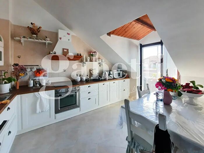 Case in Vendita e in Affitto - 3