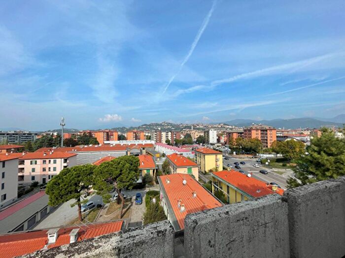 Casa trilocale in affitto in Via Giampaolo Lolmo, Canovine, Bergamo