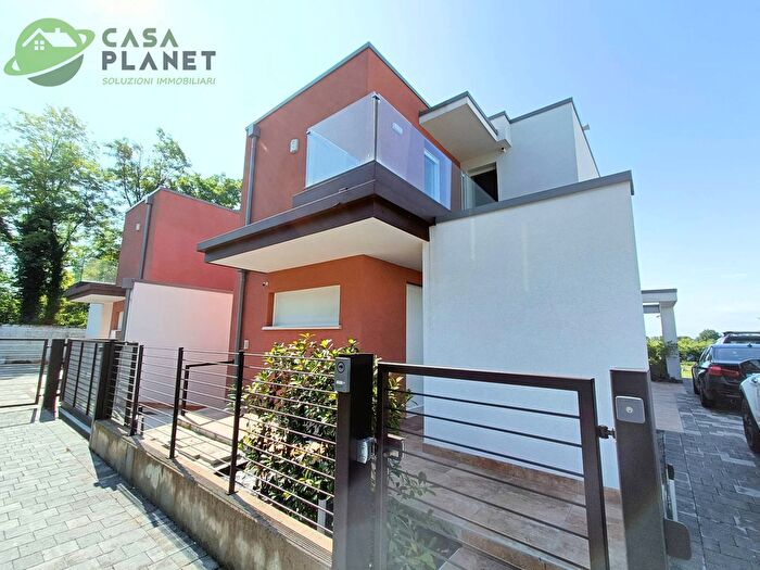 Casa con 6 locali in vendita in Via Marignana, Mogliano Veneto