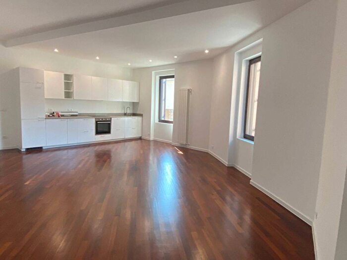 Appartamento quadrilocale in affitto in Via Raffaele Merelli, Via Lecco Via Bergamo, Monza
