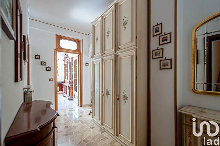 Appartamento con 6 locali in vendita in Salita Serra Ricco, Genova