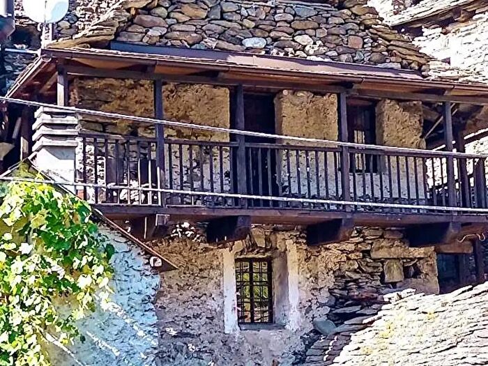 Casa trilocale in vendita in Piazza Chiesa, Borgomezzavalle