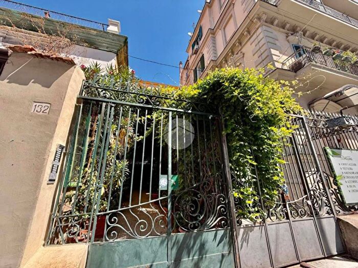 Appartamento monolocale in affitto in Via Francesco Crispi, Piazza Amedeo Parco Margherita, Napoli