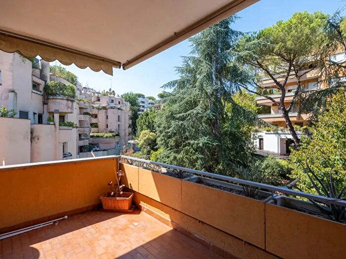 Appartamento trilocale in vendita in Viale Cortina d'Ampezzo, Roma