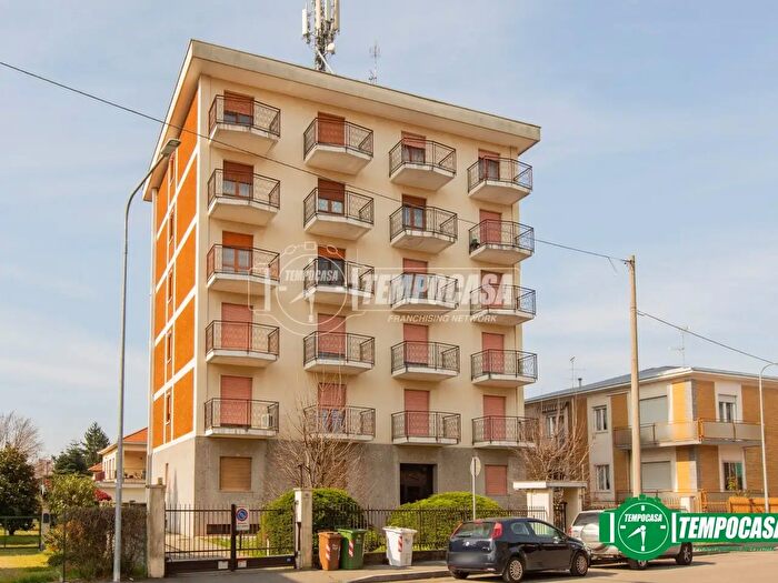 Appartamento trilocale in vendita in Via Gioacchino Rossini, Busto Arsizio