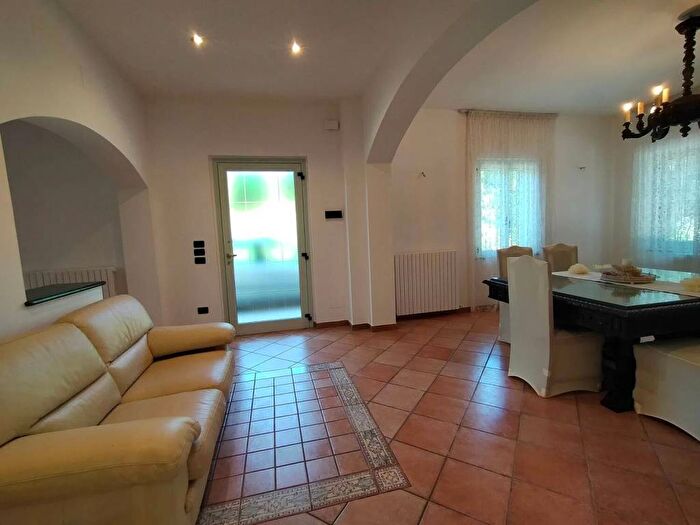 Appartamento trilocale in affitto in Contrada Piane, Francavilla al Mare
