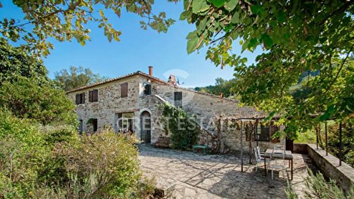 Casa con 6 locali in vendita in Gaiole In Chianti