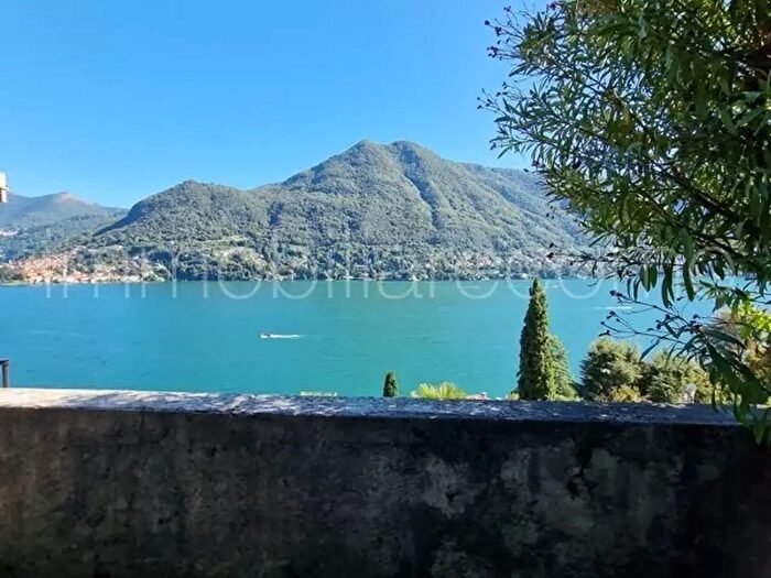 Appartamento bilocale in affitto in Via Ranzato, Moltrasio