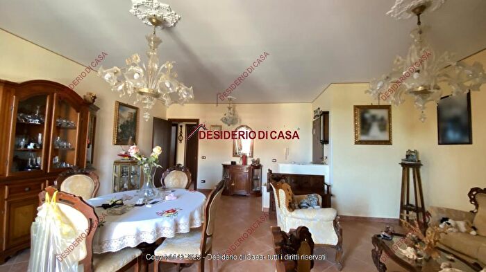 Appartamento trilocale in vendita in Via Calarassa Terrasini Pa, Terrasini