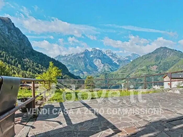 Appartamento bilocale in vendita in Via San Bernardino, Gromo