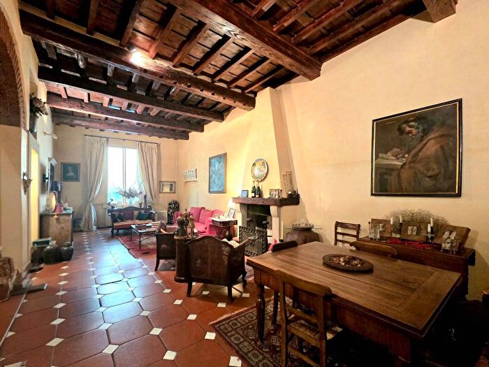 Appartamento quadrilocale in affitto in Via dei Federighi, Piazza della Repubblica, Firenze