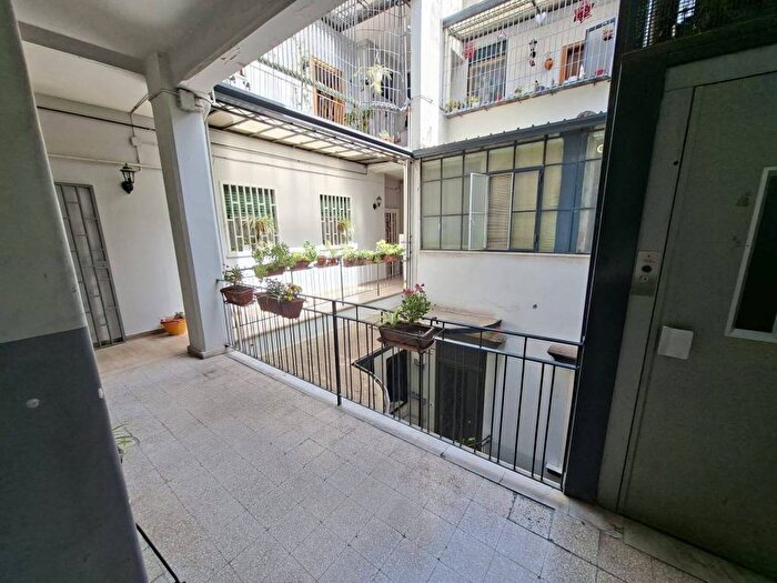 Appartamento bilocale in affitto in Riviera Di Chiaia, Mergellina Piedigrotta, Napoli