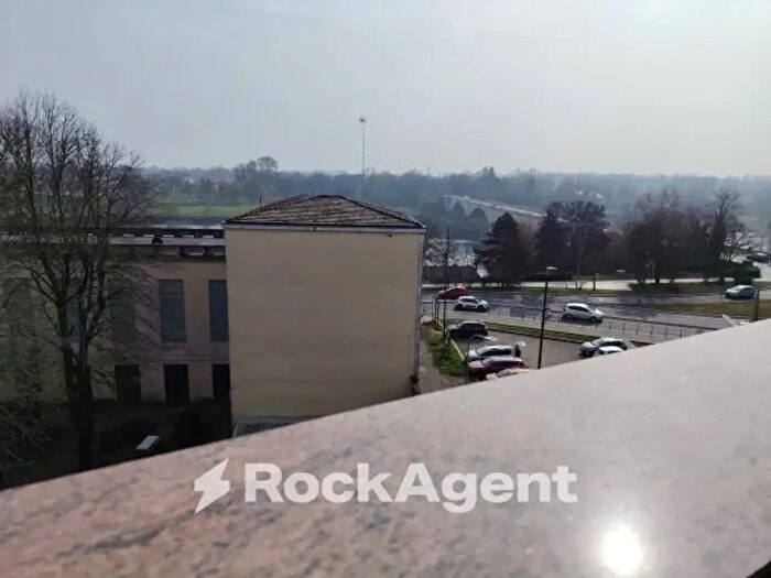 Appartamento quadrilocale in vendita in Via Bonetta Carlo, Pavia