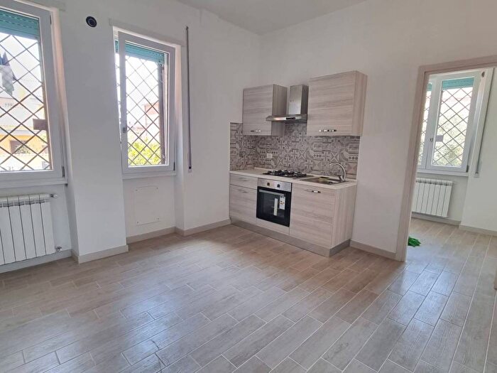 Appartamento quadrilocale in affitto in Via la Corsesca, Dragona, Roma