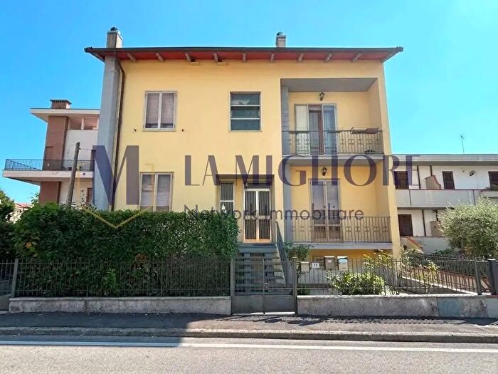 Appartamento con 5 locali in vendita in Montemurlo