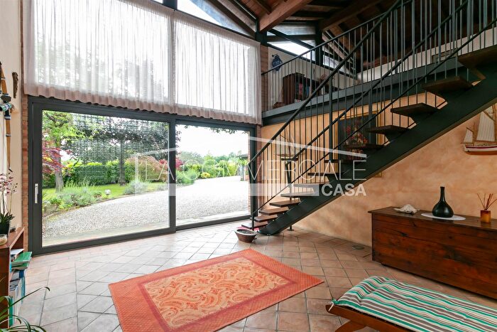 Case in Vendita e in Affitto - 2