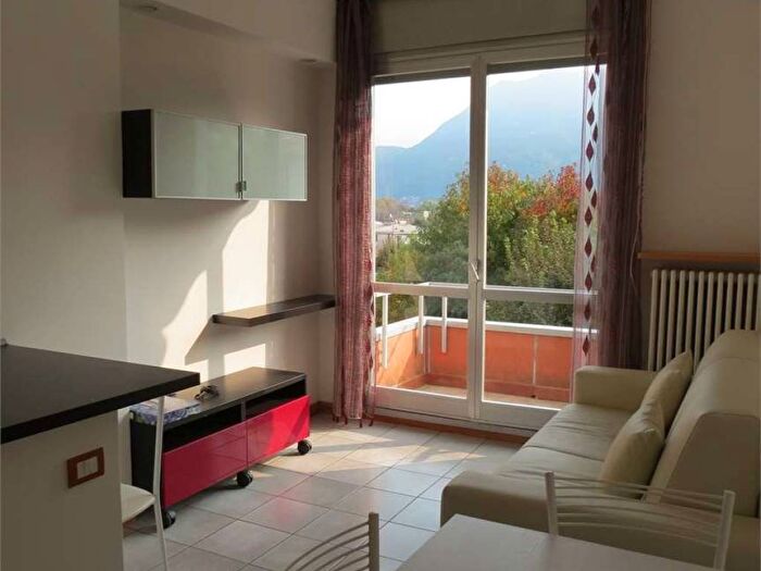 Appartamento bilocale in affitto in Via Friuli, Tavernola, Como