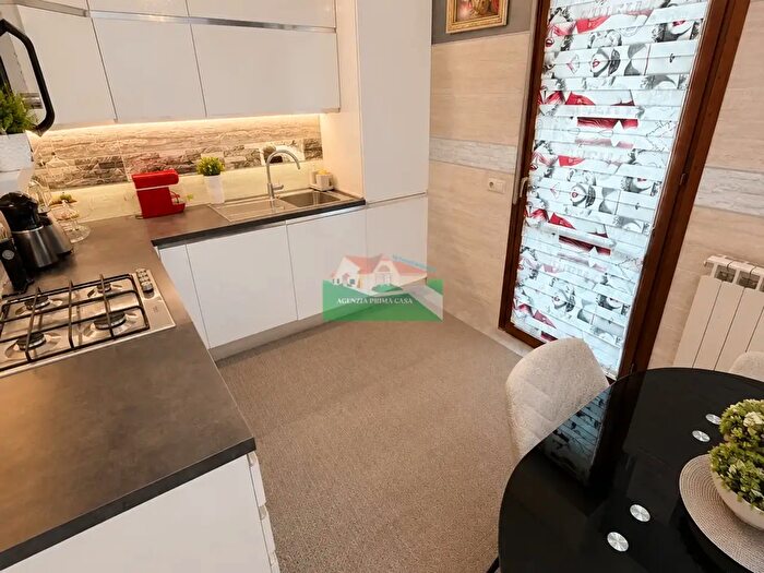 Appartamento quadrilocale in vendita in Viale Galileo Galilei, Ravenna