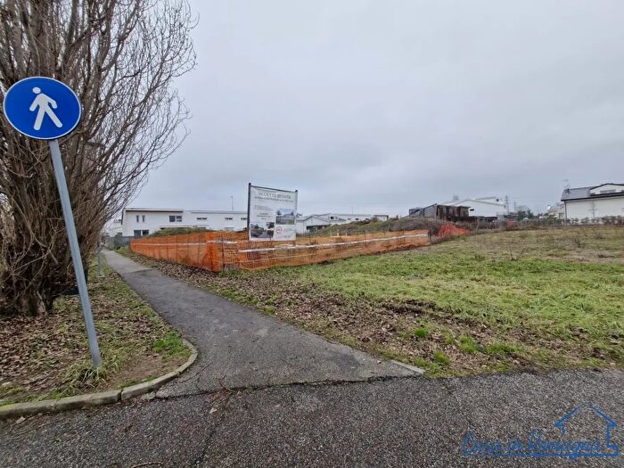 Casa quadrilocale in vendita in Via Carmen, Rimini