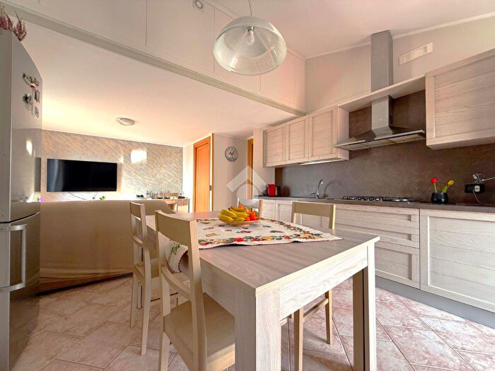 Casa quadrilocale in vendita in Via Camillo Benso di Cavour, San Giovanni Rotondo