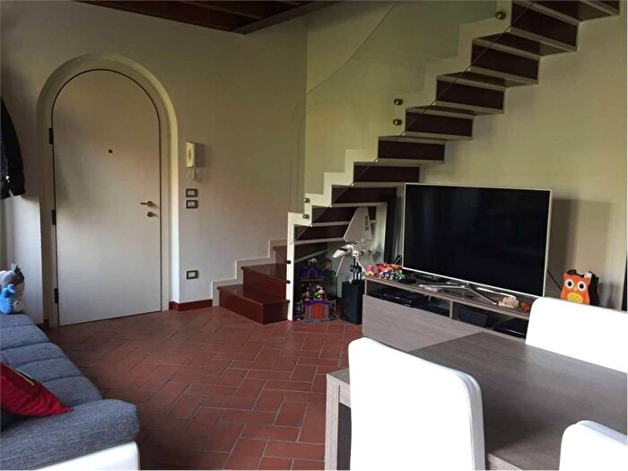 Appartamento trilocale in affitto in Santa Lucia Golosine, Verona