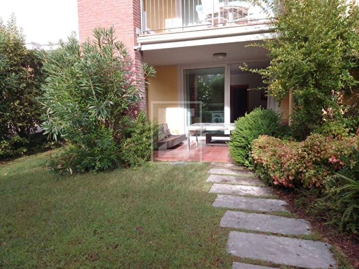 Appartamento trilocale in affitto in Via Mazzini, Centro, Padenghe sul Garda