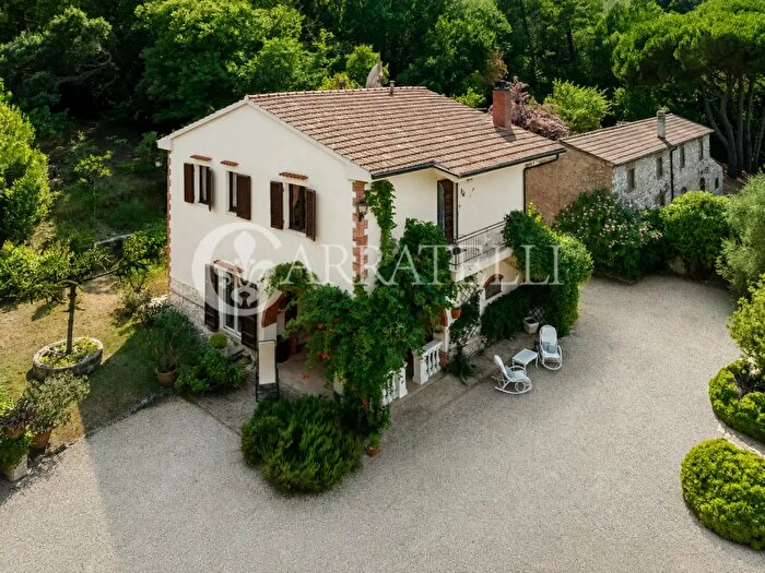 Casa con 6 locali in vendita in Via di San Vincenzo a, Campiglia Marittima