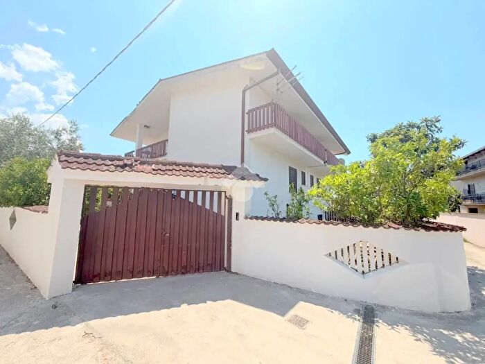 Casa con 5 locali in vendita in Via dello Speziale, Velletri
