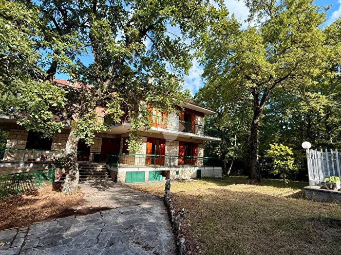 Casa con 5 locali in vendita in Viale Medaglie dOro, Ascoli Piceno