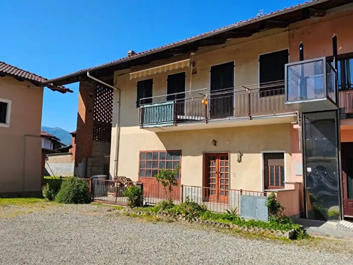Casa con 5 locali in vendita in Via M dAzeglio, Busano