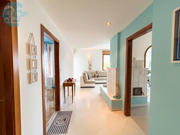 Appartamento trilocale in affitto in Via Pauliana, Trieste