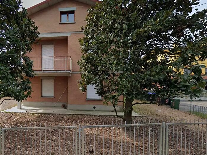 Casa con 6 locali in vendita in Reggio Emilia