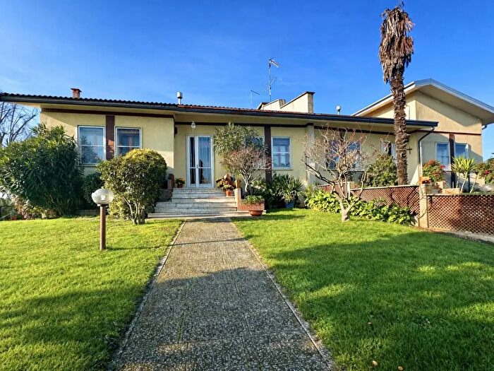 Casa con 7 locali in vendita in Via Capovilla, Noventa Vicentina