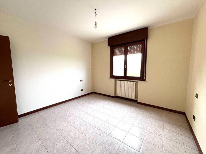 Appartamento con 5 locali in affitto in Via Giuseppe Garibaldi, Centro, Moglia