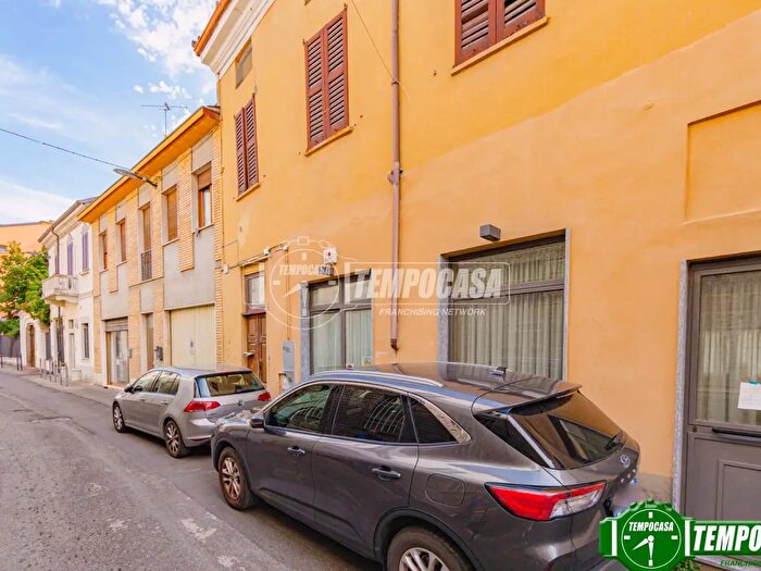 Case in Vendita e in Affitto - 2