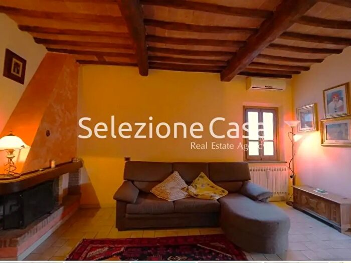 Appartamento con 10 locali in vendita in San Miniato