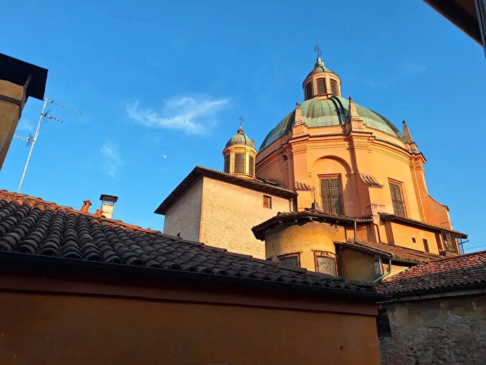 Appartamento quadrilocale in affitto in Via Pescherie Vecchie, Bologna