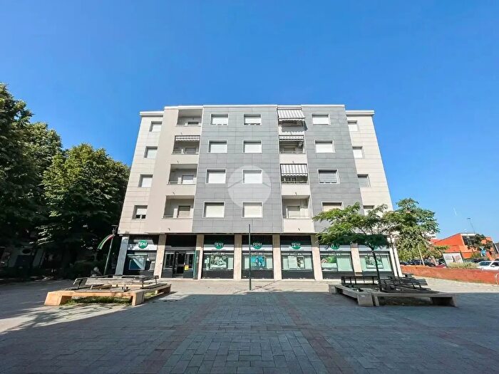 Appartamento trilocale in vendita in Via XXIV Maggio, Cusano Milanino