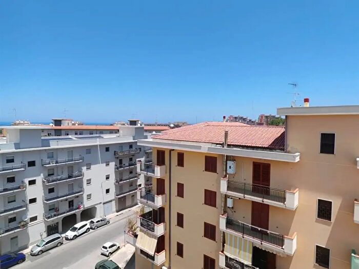 Appartamento con 5 locali in vendita in Via Ungheria, Siracusa